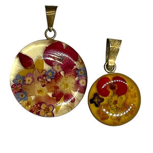 Vintage Dried Flower Lucite Pendants Silver Tone 1970’s